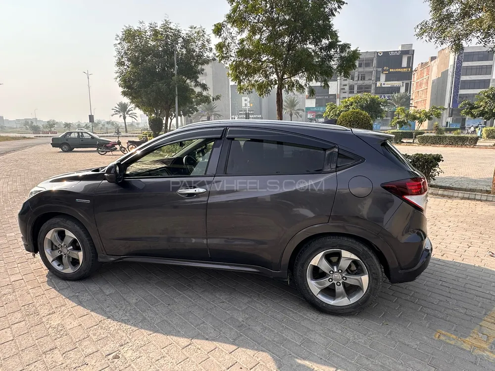 Honda Vezel 2014 for Sale in Lahore Honda Vezel 2014 for Sale in Lahore Image-10