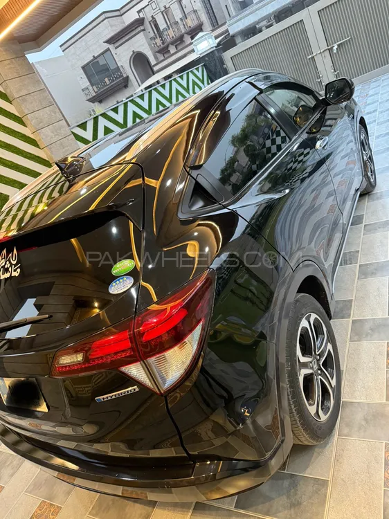 Honda Vezel 2017 for Sale in Lahore Honda Vezel 2017 for Sale in Lahore Image-6