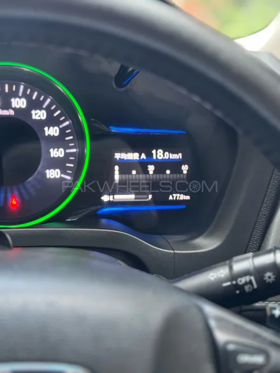 Honda Vezel 2015 for Sale in Lahore Honda Vezel 2015 for Sale in Lahore Image-5