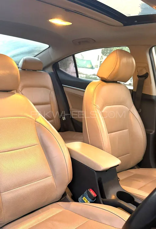 Hyundai Elantra 2021 for Sale in Karachi Hyundai Elantra 2021 for Sale in Karachi Image-4