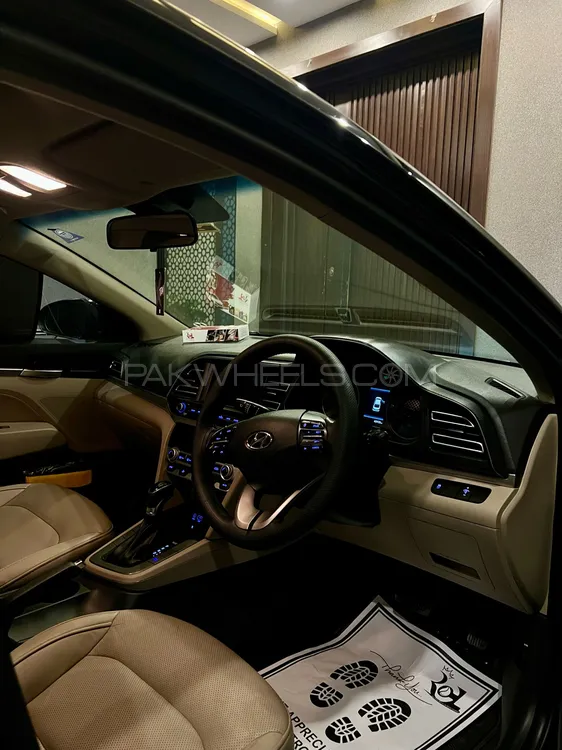 Hyundai Elantra 2022 for Sale in Multan Hyundai Elantra 2022 for Sale in Multan Image-9