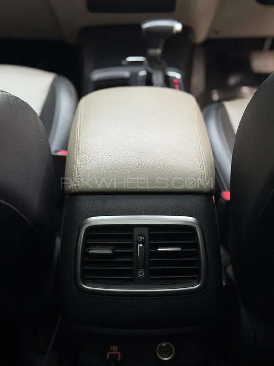 KIA Sorento 2022 for Sale in Lahore KIA Sorento 2022 for Sale in Lahore Image-7