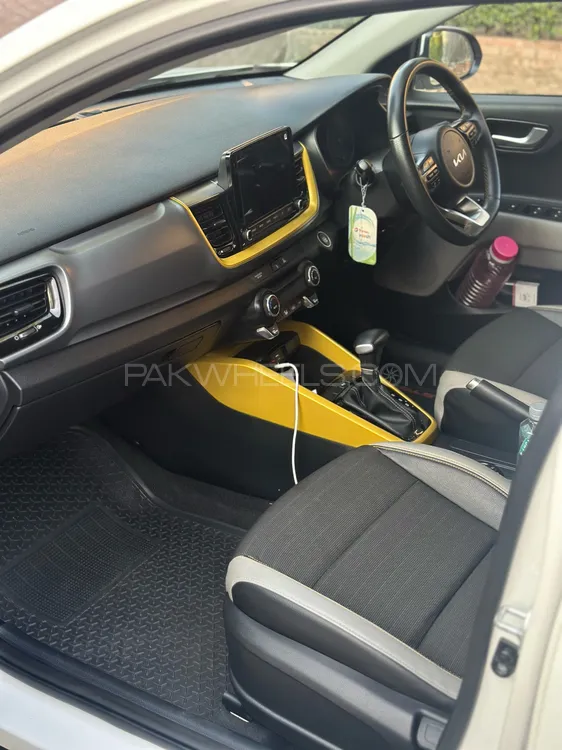KIA Stonic 2022 for Sale in Islamabad KIA Stonic 2022 for Sale in Islamabad Image-4