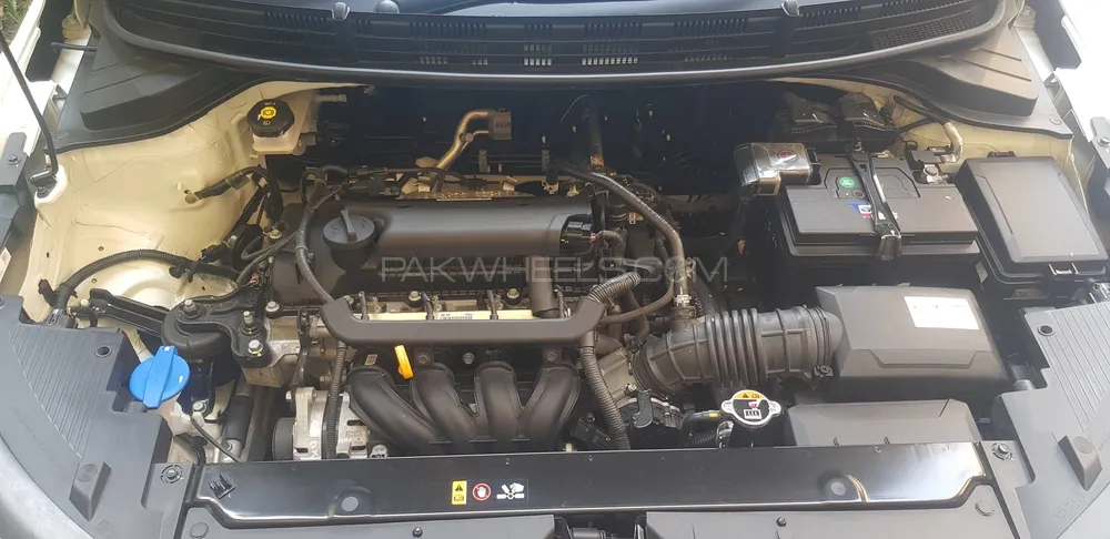 KIA Stonic 2024 for Sale in Lahore KIA Stonic 2024 for Sale in Lahore Image-3