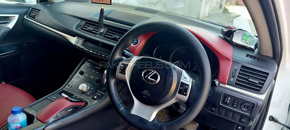 Lexus CT200h 2011 for Sale in Faisalabad Lexus CT200h 2011 for Sale in Faisalabad Image-1