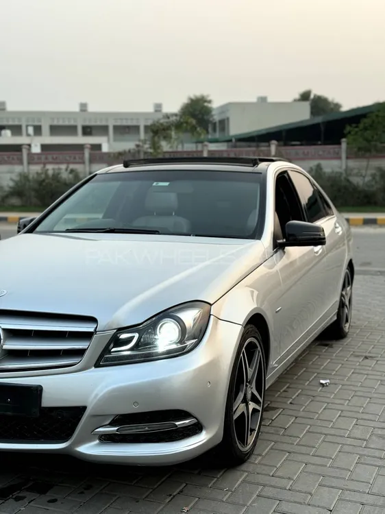 Mercedes Benz C Class 2011 for Sale in Multan Mercedes Benz C Class 2011 for Sale in Multan Image-4