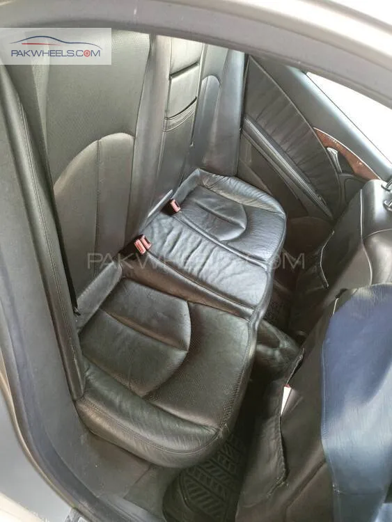مرسڈیز بینز ای کلاس 2004 for Sale in فیصل آباد مرسڈیز بینز ای کلاس 2004 for Sale in فیصل آباد Image-11