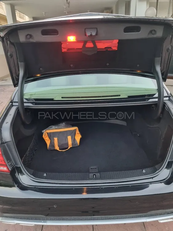 Mercedes Benz E Class 2014 for Sale in Islamabad Mercedes Benz E Class 2014 for Sale in Islamabad Image-10