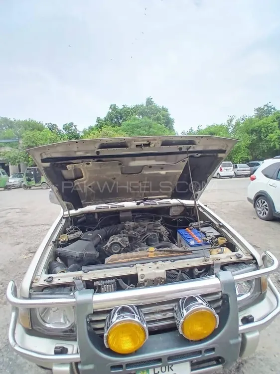 Mitsubishi Pajero 1993 for Sale in Lahore Mitsubishi Pajero 1993 for Sale in Lahore Image-17