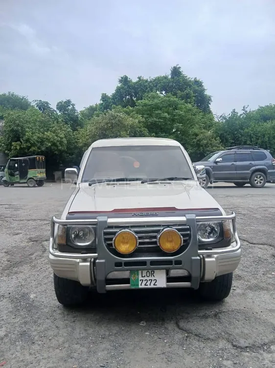 Mitsubishi Pajero 1993 for Sale in Lahore Mitsubishi Pajero 1993 for Sale in Lahore Image-8