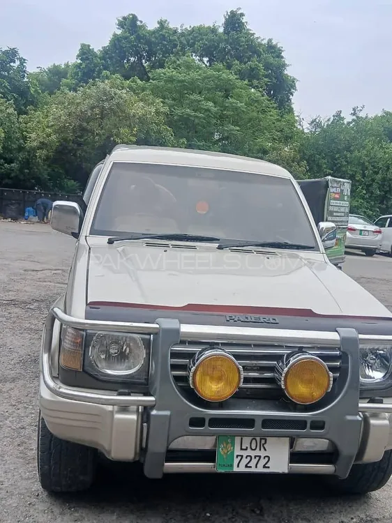 Mitsubishi Pajero 1993 for Sale in Lahore Mitsubishi Pajero 1993 for Sale in Lahore Image-2