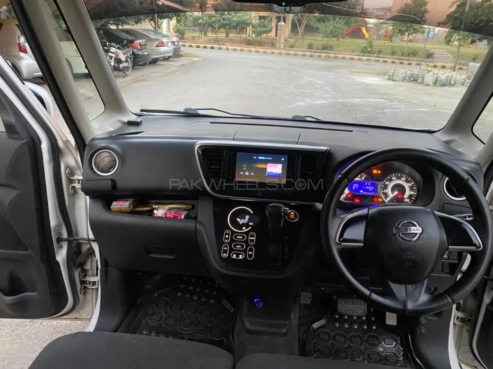 Nissan Dayz Roox 2015 for Sale in Rawalpindi Nissan Dayz Roox 2015 for Sale in Rawalpindi Image-4