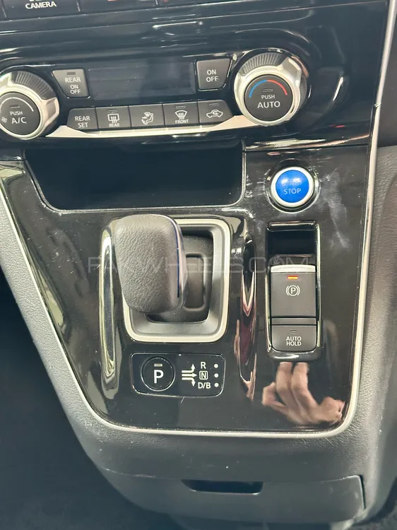 Nissan Serena 2019 for Sale in Gujranwala Nissan Serena 2019 for Sale in Gujranwala Image-12