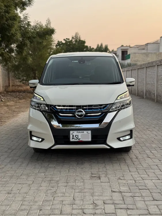 Nissan Serena 2019 for Sale in Lahore Image-1
