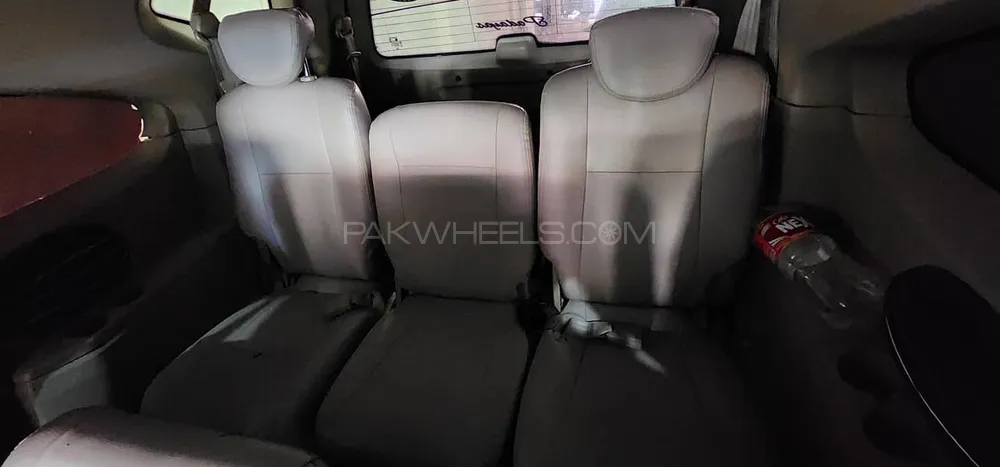 SsangYong Stavic 2006 for Sale in Karachi SsangYong Stavic 2006 for Sale in Karachi Image-2