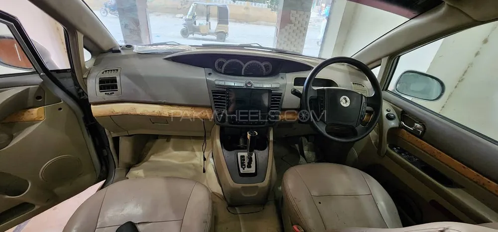 SsangYong Stavic 2006 for Sale in Karachi SsangYong Stavic 2006 for Sale in Karachi Image-6