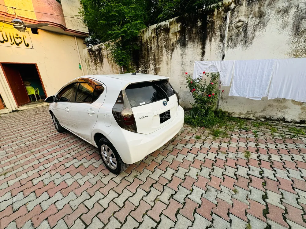 Toyota Aqua 2012 for Sale in Swabi Toyota Aqua 2012 for Sale in Swabi Image-2