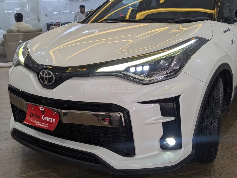 Toyota C-HR 2019 for Sale in Peshawar Toyota C-HR 2019 for Sale in Peshawar Image-2