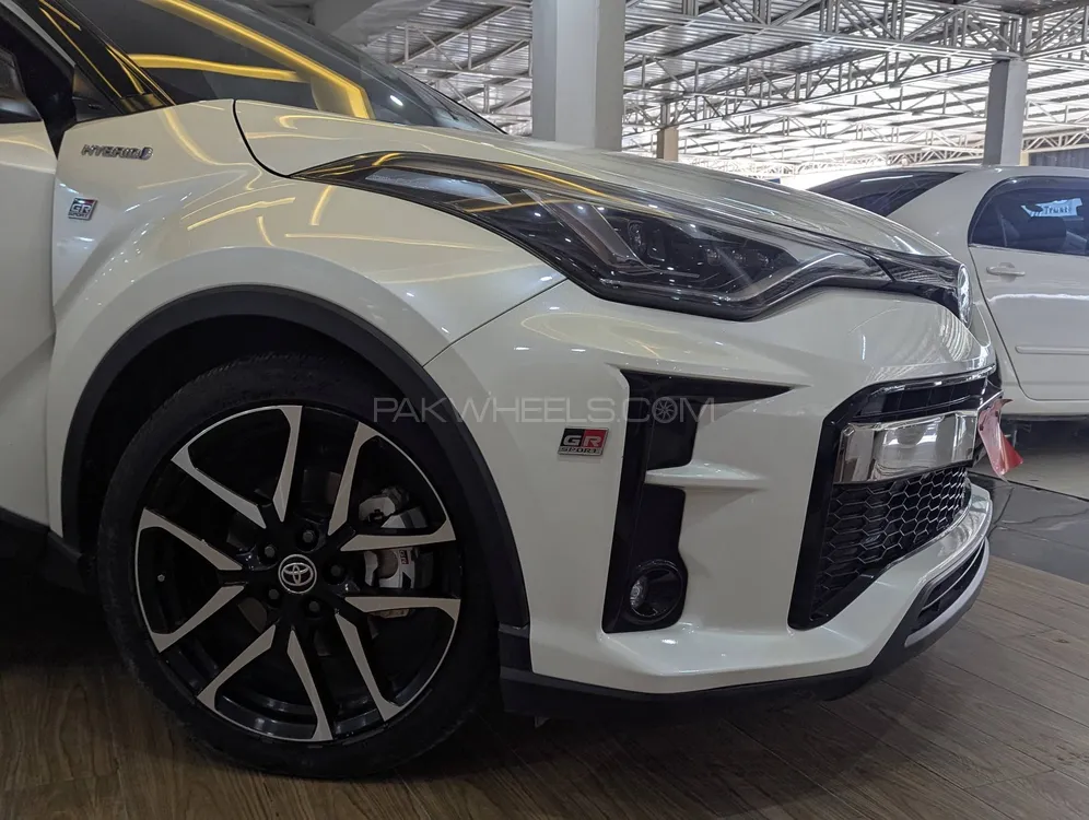 Toyota C-HR 2019 for Sale in Peshawar Toyota C-HR 2019 for Sale in Peshawar Image-7
