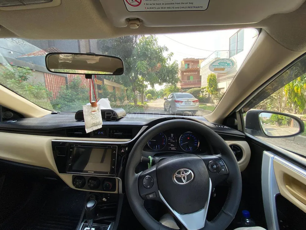 Toyota Corolla 2017 for Sale in Lahore Toyota Corolla 2017 for Sale in Lahore Image-5