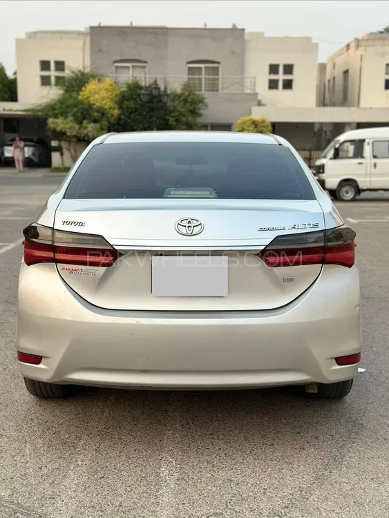 Toyota Corolla 2017 for Sale in Lahore Toyota Corolla 2017 for Sale in Lahore Image-3
