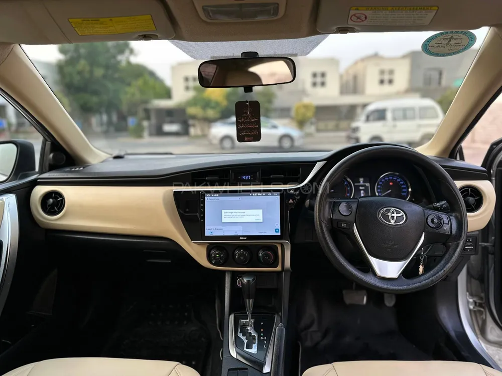 Toyota Corolla 2017 for Sale in Lahore Toyota Corolla 2017 for Sale in Lahore Image-8