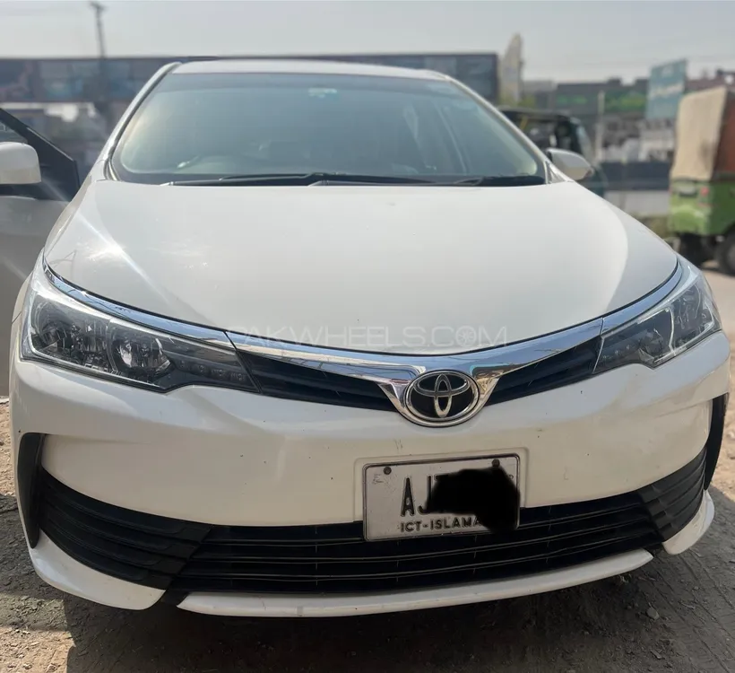 Toyota Corolla 2018 for Sale in Peshawar Toyota Corolla 2018 for Sale in Peshawar Image-1