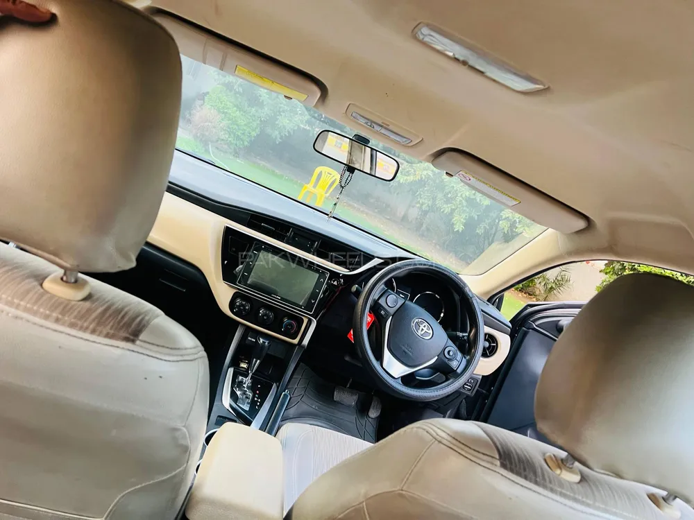 Toyota Corolla 2018 for Sale in Lahore Toyota Corolla 2018 for Sale in Lahore Image-7