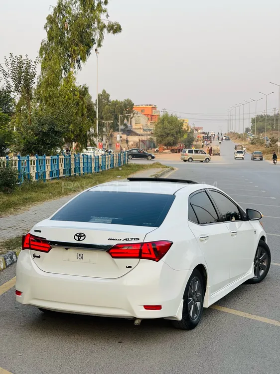 Toyota Corolla 2017 for Sale in Islamabad Toyota Corolla 2017 for Sale in Islamabad Image-3