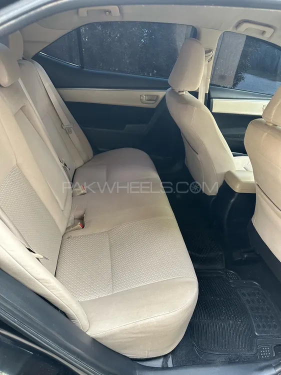 Toyota Corolla 2015 for Sale in Lahore Toyota Corolla 2015 for Sale in Lahore Image-7
