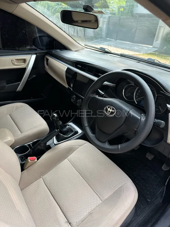 Toyota Corolla 2015 for Sale in Lahore Toyota Corolla 2015 for Sale in Lahore Image-8