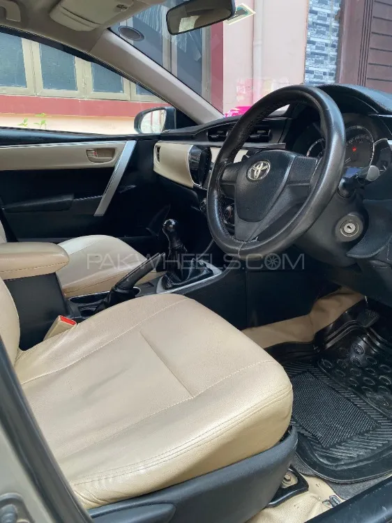 Toyota Corolla 2015 for Sale in Gujrat Toyota Corolla 2015 for Sale in Gujrat Image-5