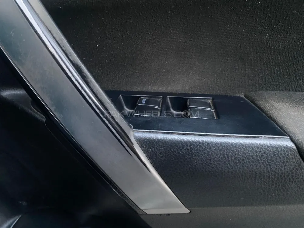 Toyota Corolla 2015 for Sale in Gujrat Toyota Corolla 2015 for Sale in Gujrat Image-8