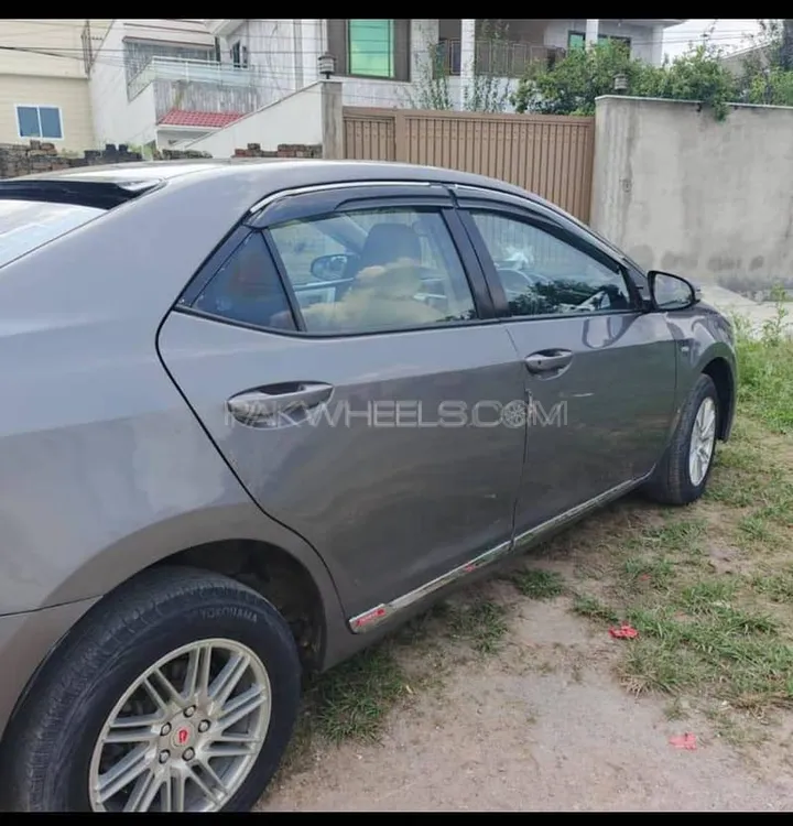 Toyota Corolla 2015 for Sale in Murree Image-1