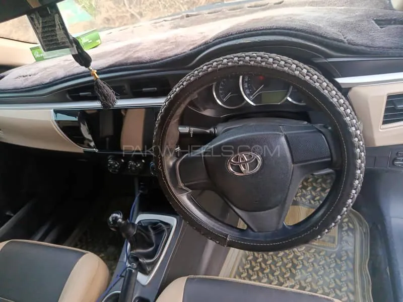 Toyota Corolla 2016 for Sale in Muzaffar Gargh Toyota Corolla 2016 for Sale in Muzaffar Gargh Image-6