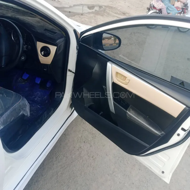 Toyota Corolla 2018 for Sale in Gujranwala Toyota Corolla 2018 for Sale in Gujranwala Image-6