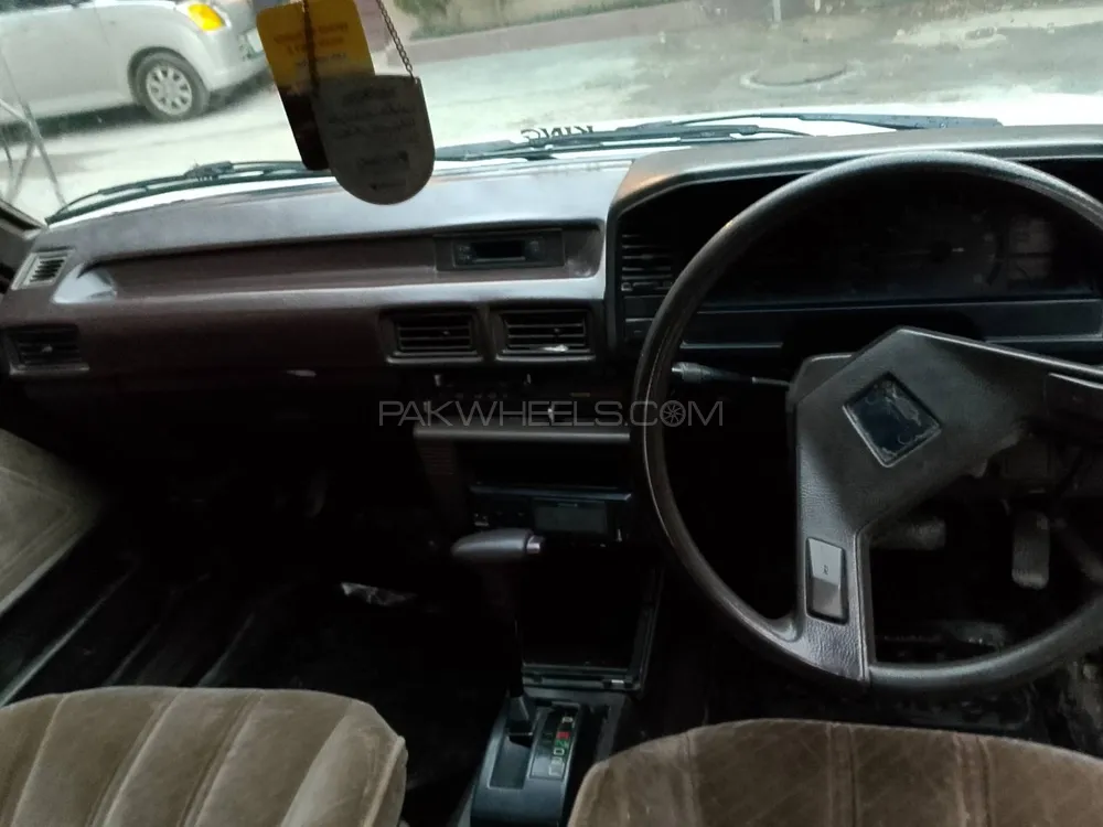 Toyota Corolla 1986 for Sale in Lahore Toyota Corolla 1986 for Sale in Lahore Image-9