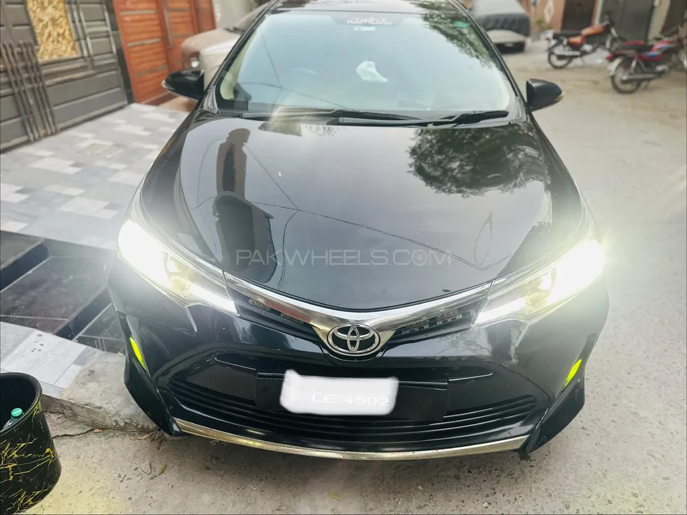 Toyota Corolla 2017 for Sale in Lahore Toyota Corolla 2017 for Sale in Lahore Image-11