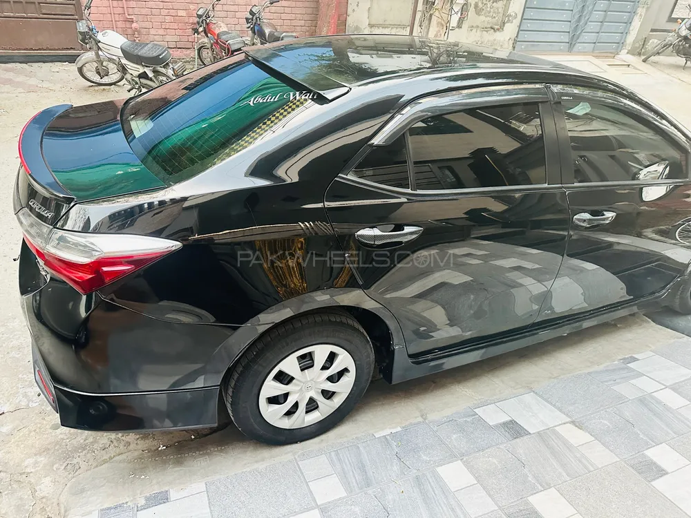 Toyota Corolla 2017 for Sale in Lahore Toyota Corolla 2017 for Sale in Lahore Image-9