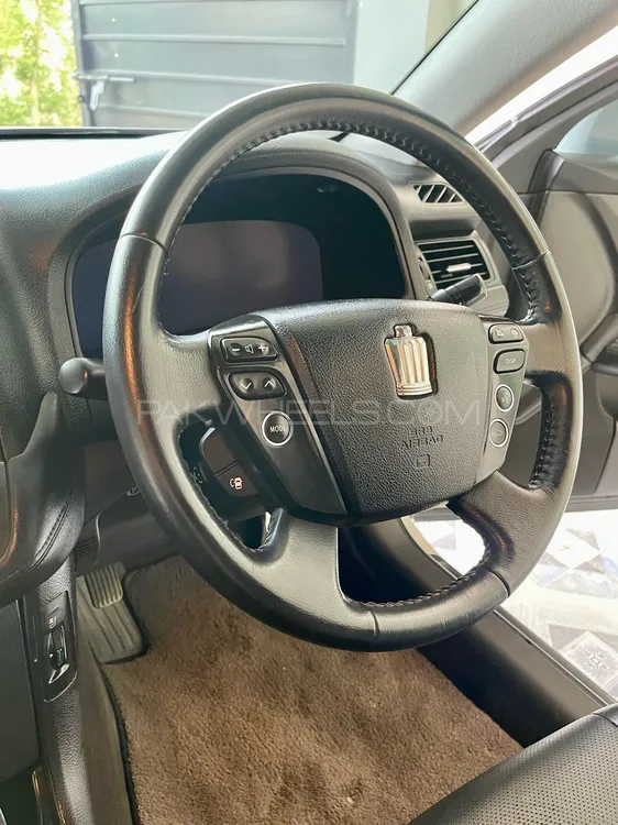 Toyota Crown 2008 for Sale in Islamabad Toyota Crown 2008 for Sale in Islamabad Image-9