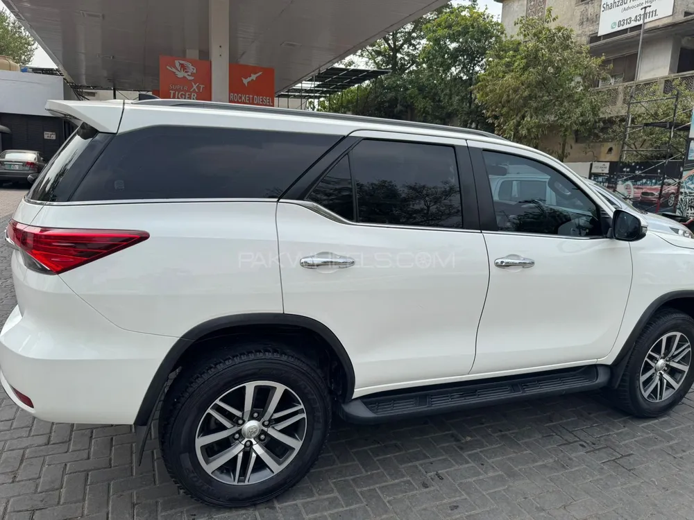Toyota Fortuner 2019 for Sale in Lahore Toyota Fortuner 2019 for Sale in Lahore Image-7