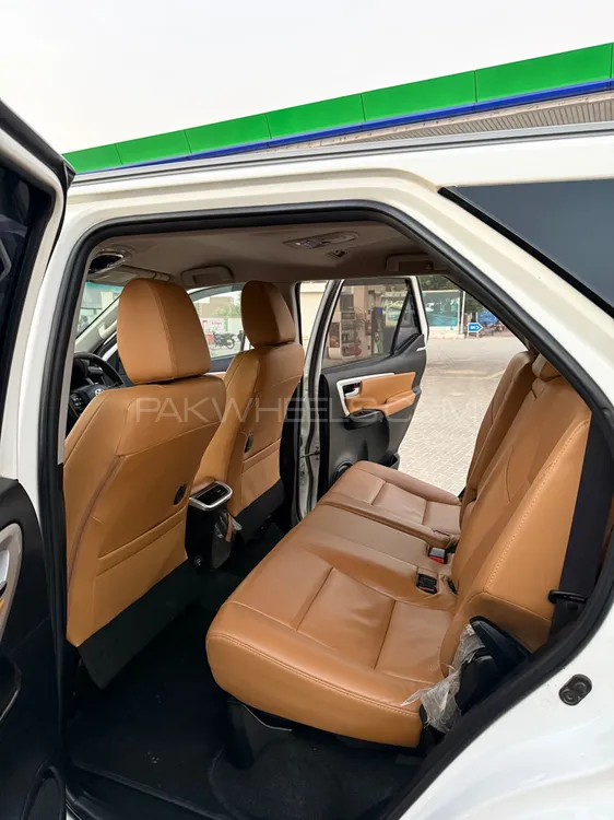 Toyota Fortuner 2018 for Sale in Multan Toyota Fortuner 2018 for Sale in Multan Image-13