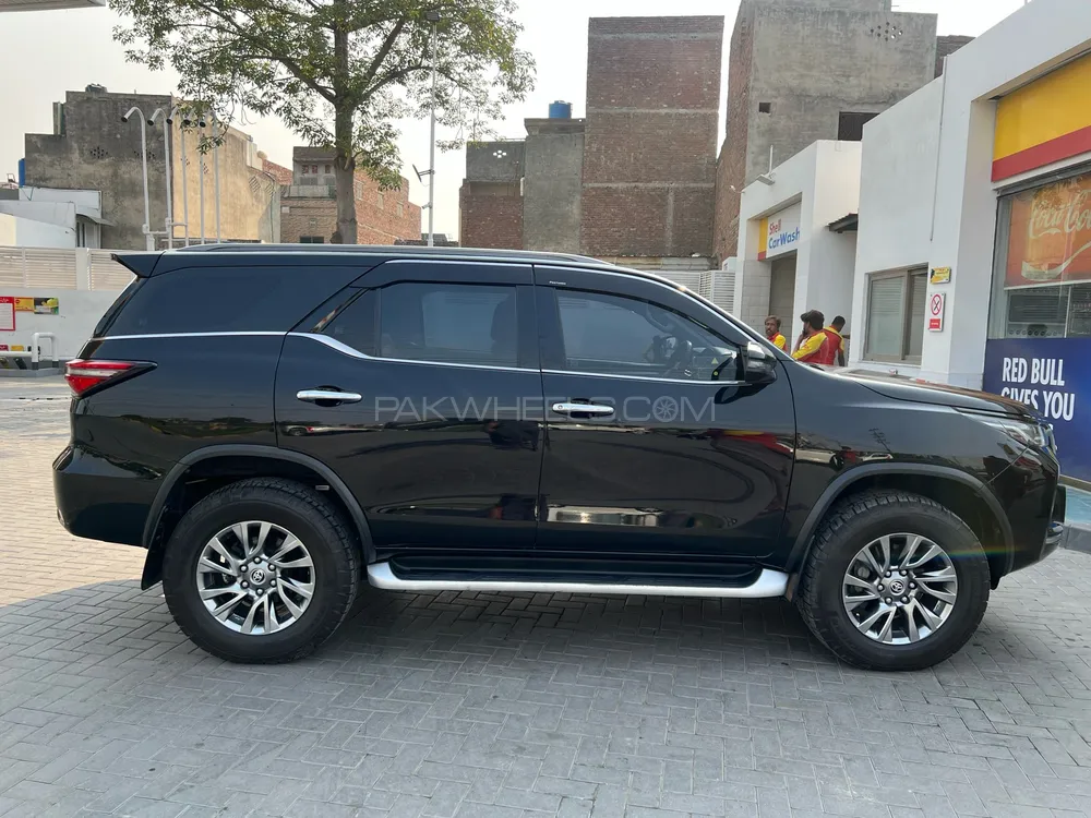 Toyota Fortuner 2022 for Sale in Lahore Toyota Fortuner 2022 for Sale in Lahore Image-2