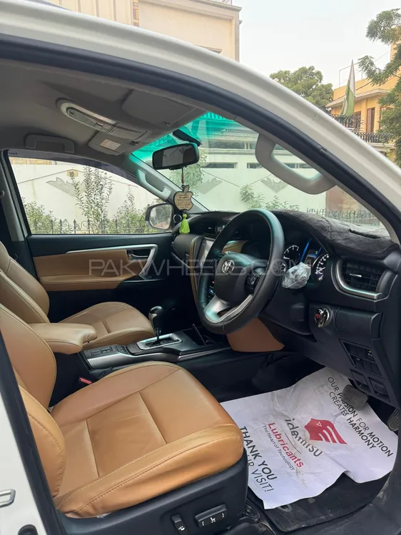 Toyota Fortuner 2022 for Sale in Karachi Toyota Fortuner 2022 for Sale in Karachi Image-6