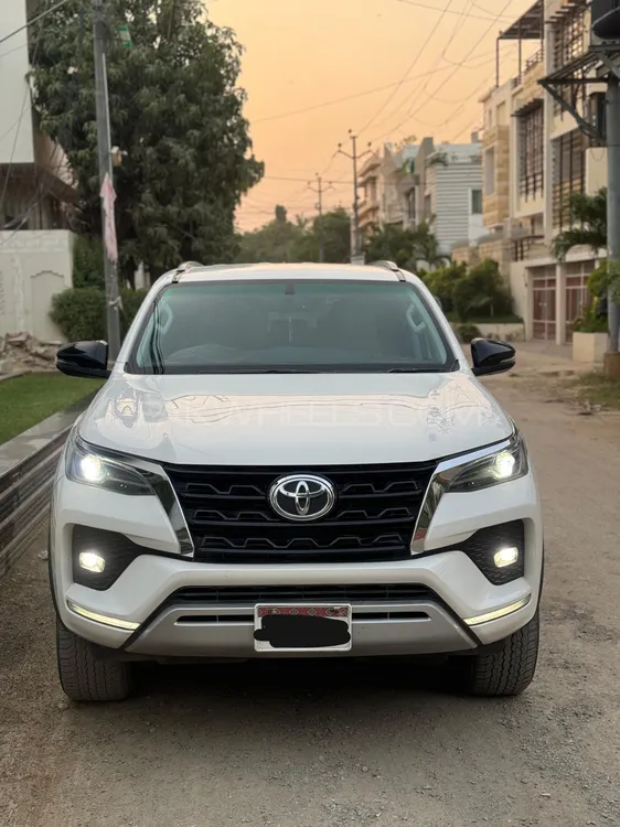Toyota Fortuner 2022 for Sale in Karachi Toyota Fortuner 2022 for Sale in Karachi Image-1