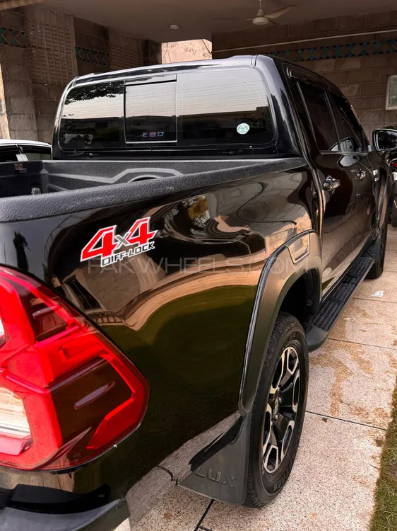 Toyota Hilux 2021 for Sale in Lahore Toyota Hilux 2021 for Sale in Lahore Image-7