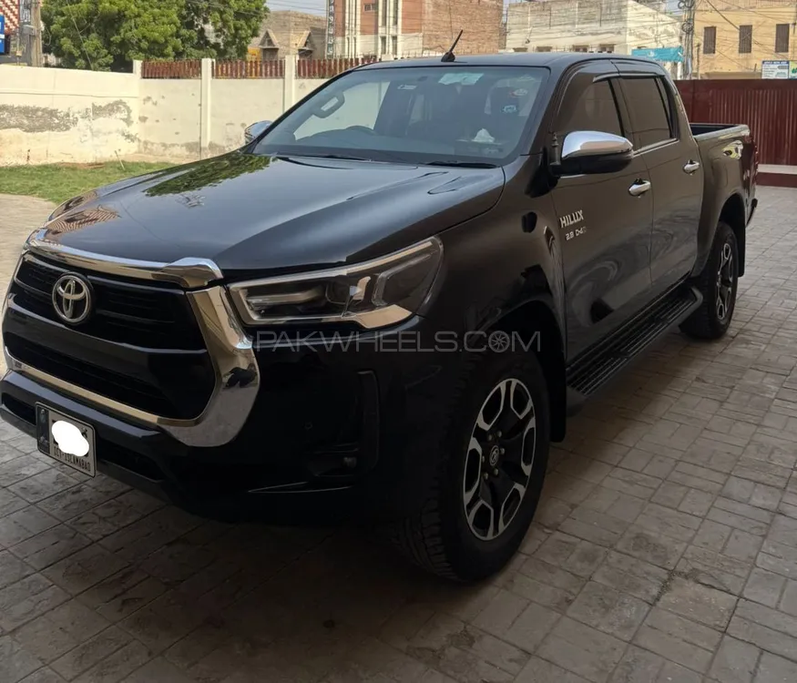 Toyota Hilux 2023 for Sale in Rahim Yar Khan Image-1