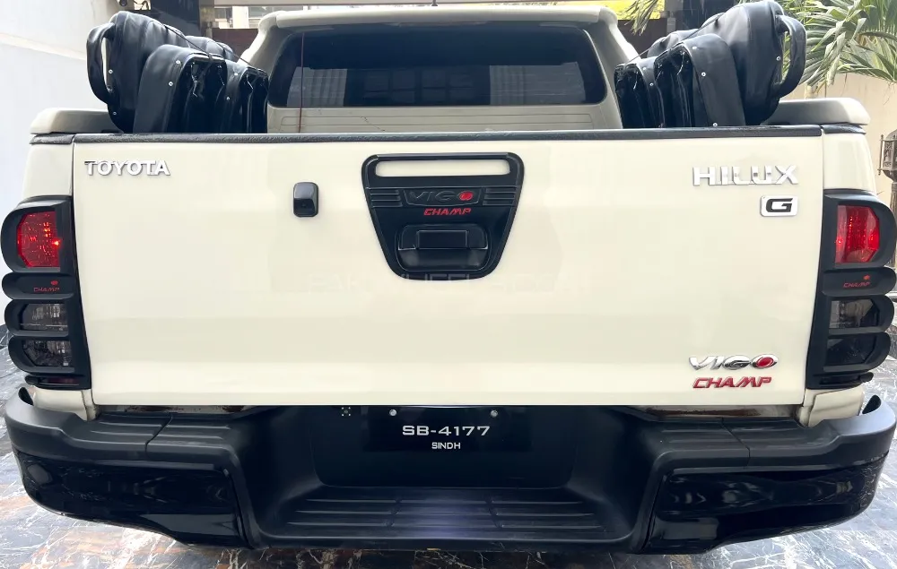 Toyota Hilux 2013 for Sale in Karachi Toyota Hilux 2013 for Sale in Karachi Image-8