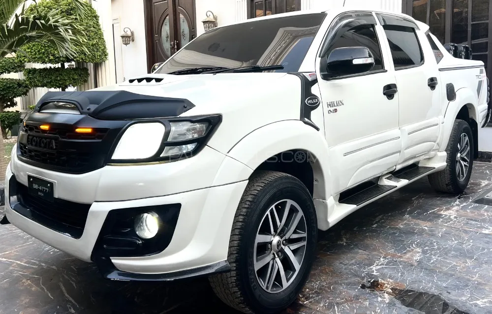 Toyota Hilux 2013 for Sale in Karachi Toyota Hilux 2013 for Sale in Karachi Image-7