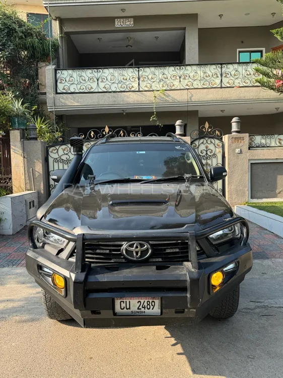 Toyota Hilux 2013 for Sale in Islamabad Toyota Hilux 2013 for Sale in Islamabad Image-1
